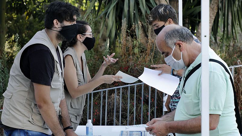 Cataluña y Madrid ponen en marcha cribados masivos para "perseguir" al virus