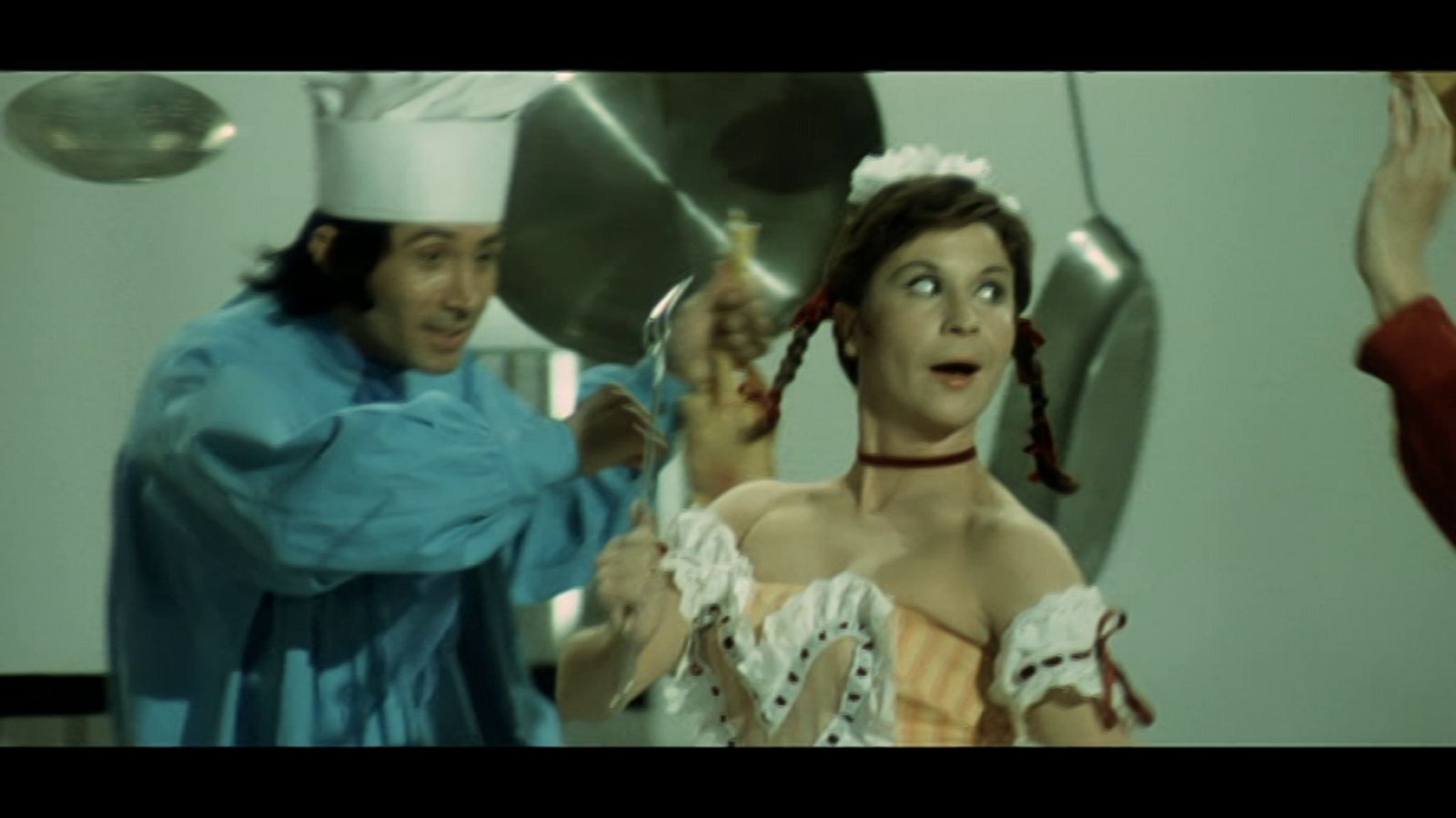 Cine de barrio - La tonta del bote (presentación) - ver ahora