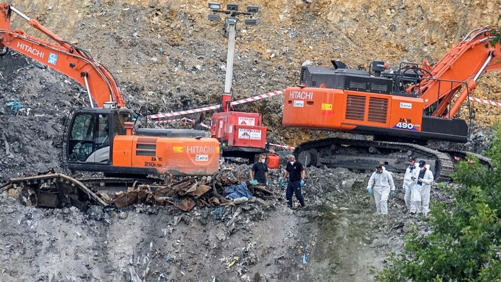 Zaldibar | Hallan restos óseos humanos en el vertedero - RTVE.es