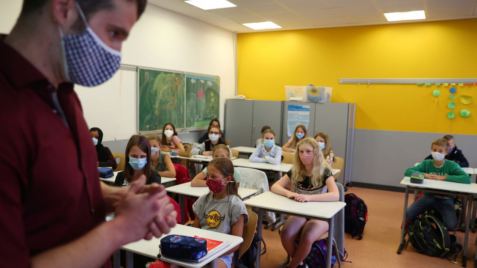 Francia, Italia y Reino Unido: distintas maneras de afrontar la vuelta al colegio durante la pandemia
