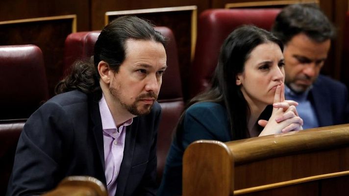Telediario 1 - Iglesias y Montero cancelan sus vacaciones en Asturias "por seguridad" tras recibir amenazas