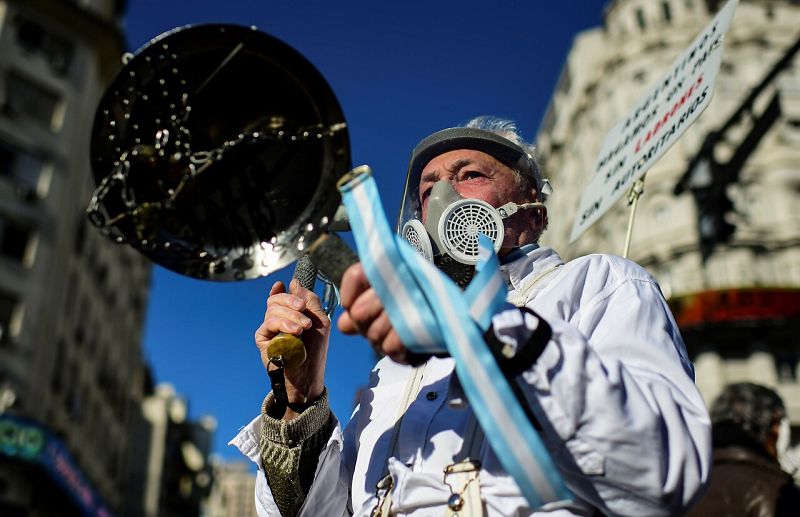 Los argentinos, contra su cuarentena 'eterna' -RTVE.es | Ver