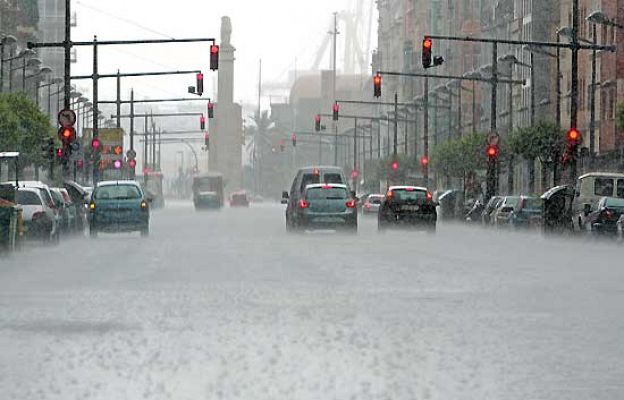 Trenes suspendidos por las lluvias