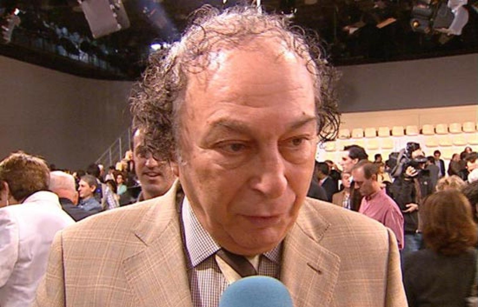 Trabajó como realizador en Televisión Española en la década de los setenta.