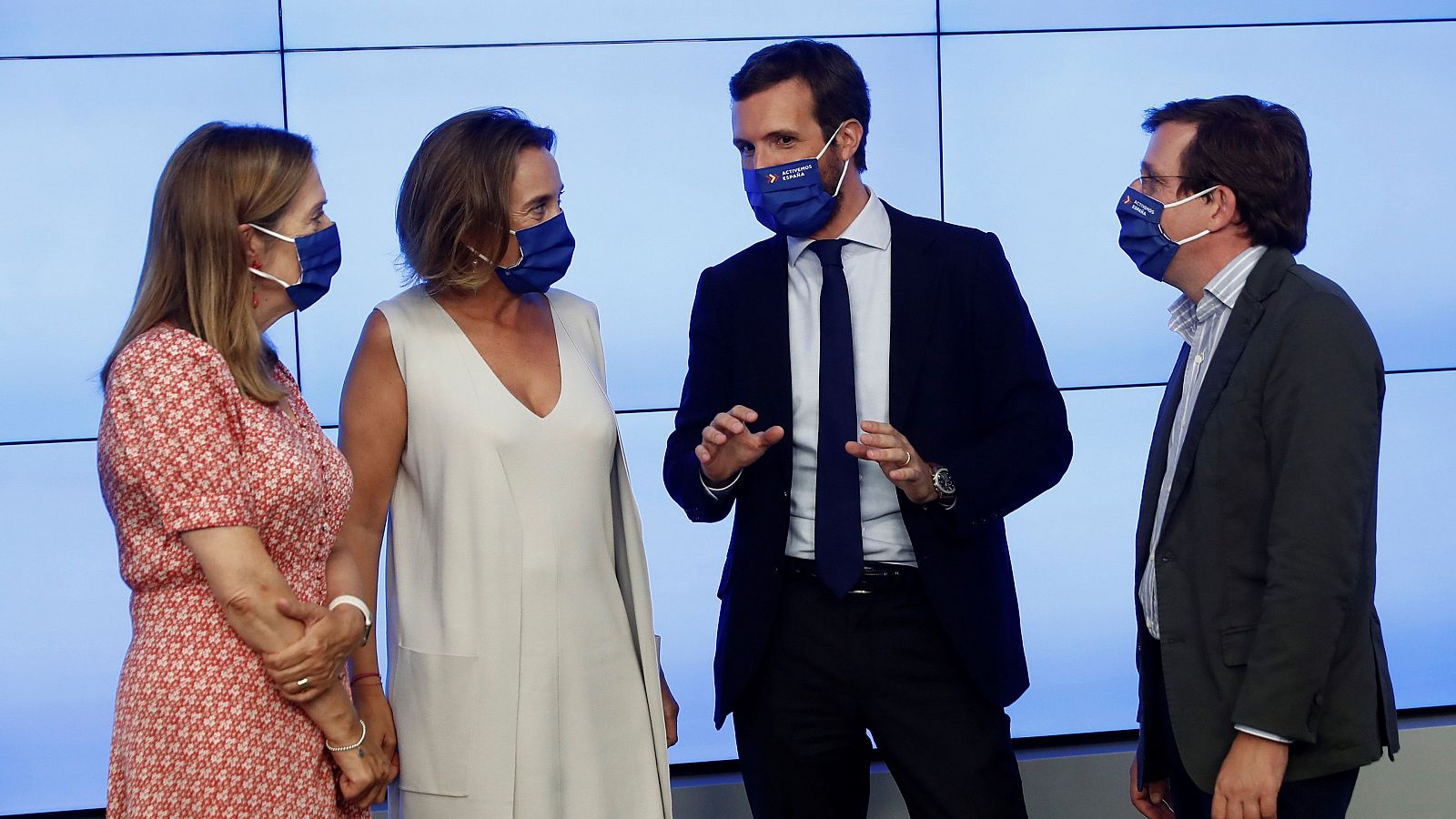 Coronavirus - Casado: "No puede haber 17 vueltas al cole diferentes en España" - RTVE.es - Informativo 24h | Ver