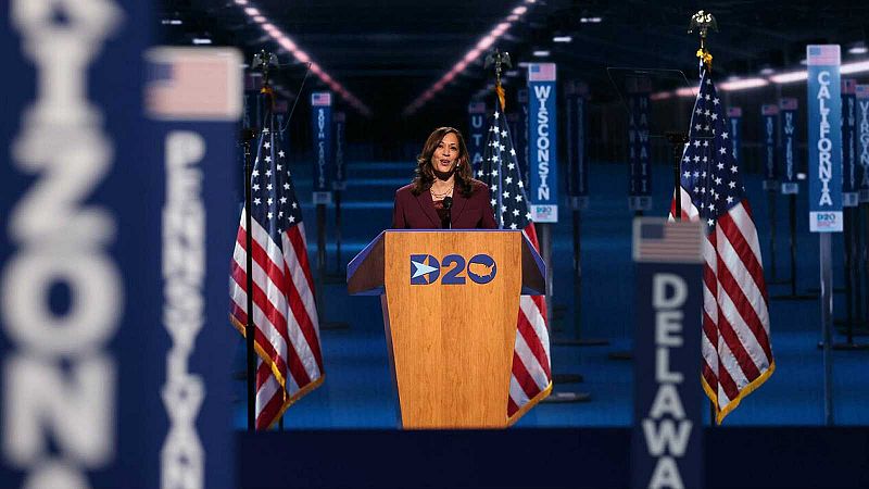Kamala Harris hace historia en EE.UU. al aceptar oficialmente la nominación demócrata a la Vicepresidencia
