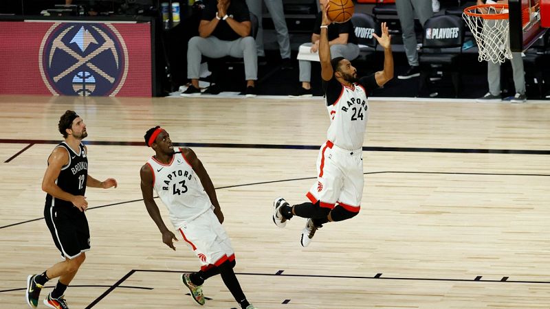 Victorias de Toronto y Dallas en los playoffs de la NBA