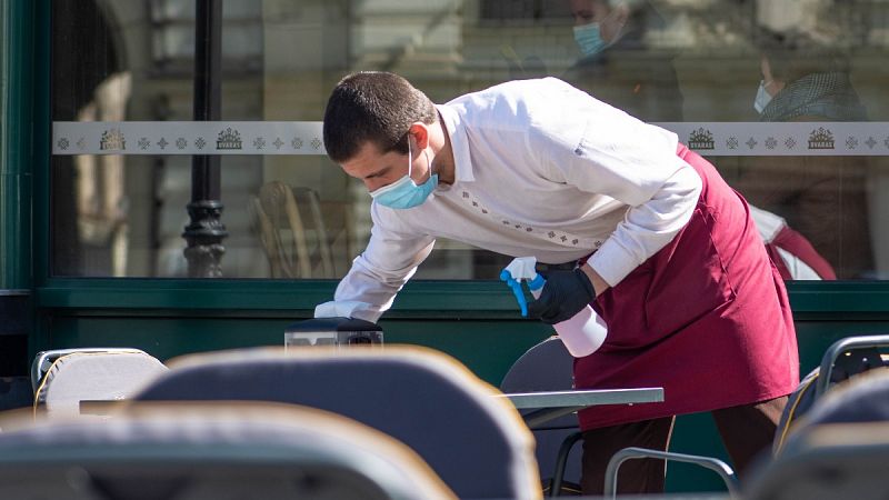 Los positivos en coronavirus y sus contactos estrechos pueden pedir la baja laboral