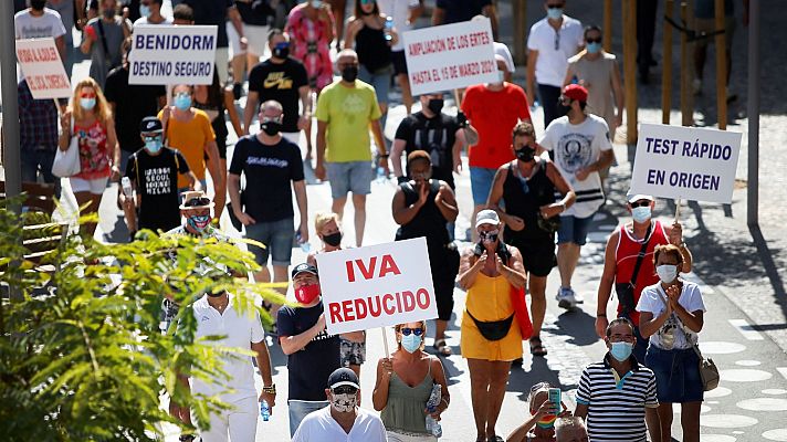 Telediario 1 - El sector del ocio se manifiesta en Benidorm para reclamar ayudas al Gobierno