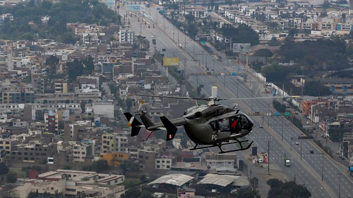 Telediario 1 - Trece muertos y varios heridos por una avalancha humana en una fiesta clandestina en Perú