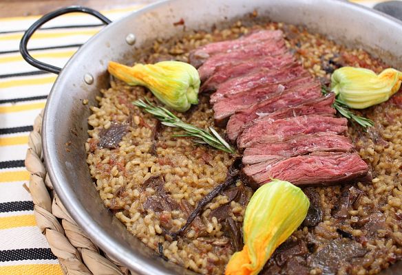 Arroz de setas y entraña de ternera