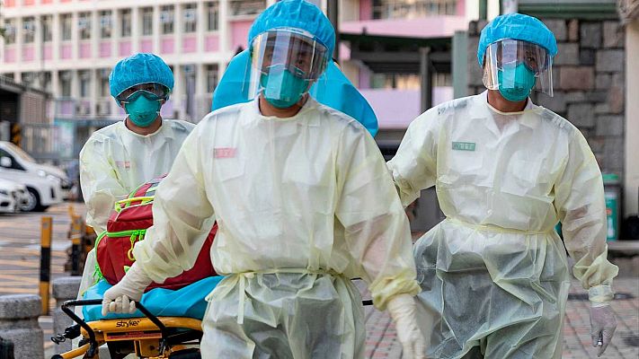 Telediario 1 - Un hongkonés que estuvo en España, primer reinfectado por COVID-19 en el mundo