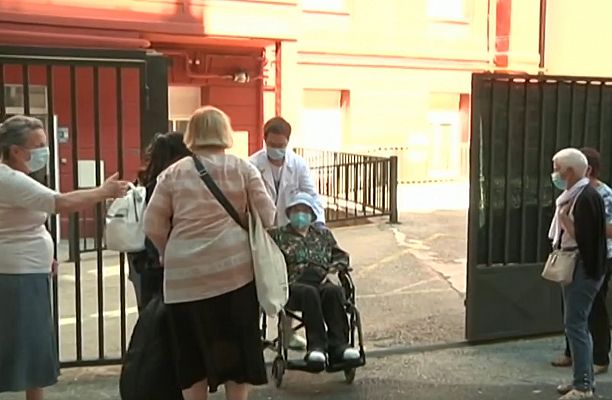 Telediario 1 - La importancia de las visitas a los mayores en tiempos del coronavirus