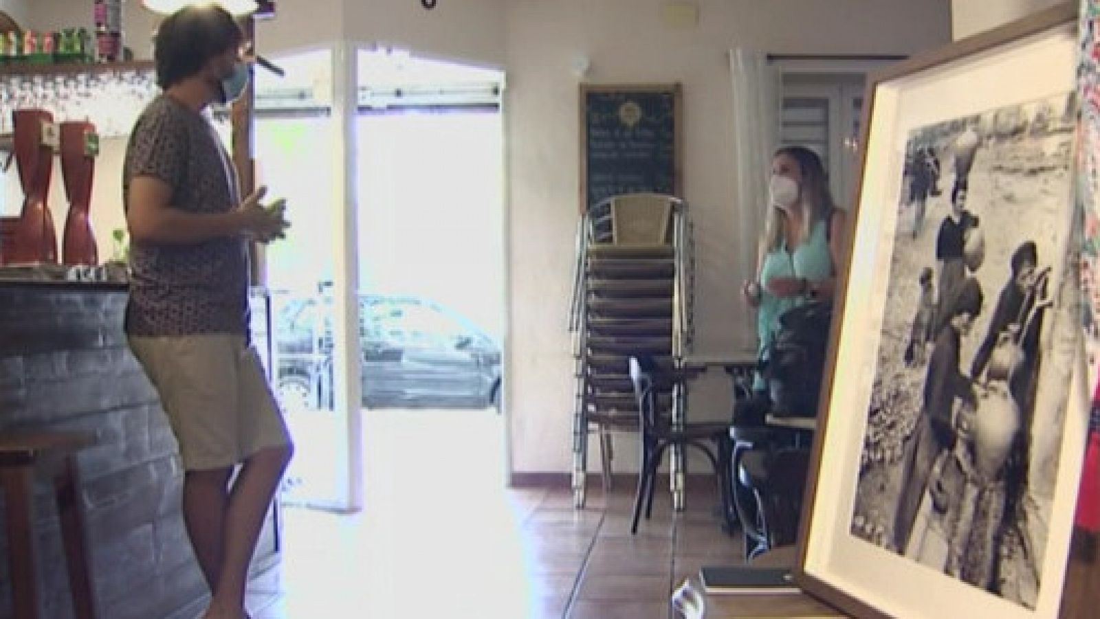 Un restaurante de Valencia, multado por repartir comida a familias necesitadas durante el estado de alarma | Ver