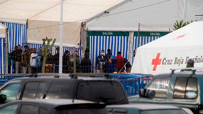 El Gobierno anuncia el traslado de 80 migrantes acogidos de Melilla a la Península