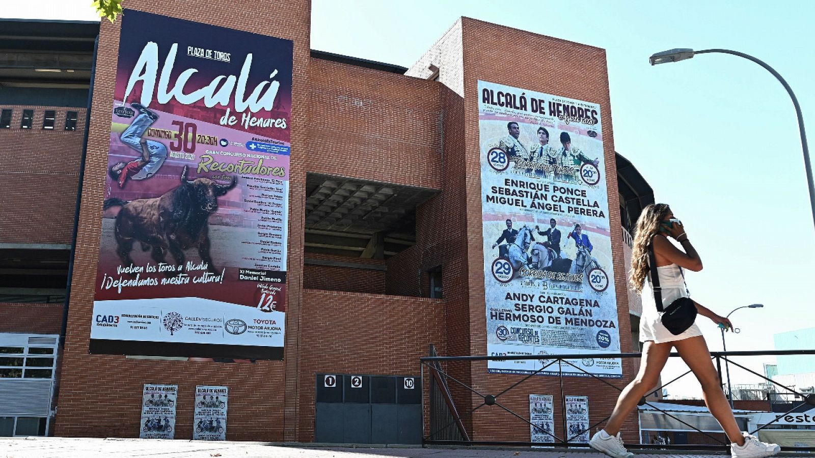 La Comunidad de Madrid rectifica y cancela la feria taurina de Alcalá de Henares por "prudencia" | Ver