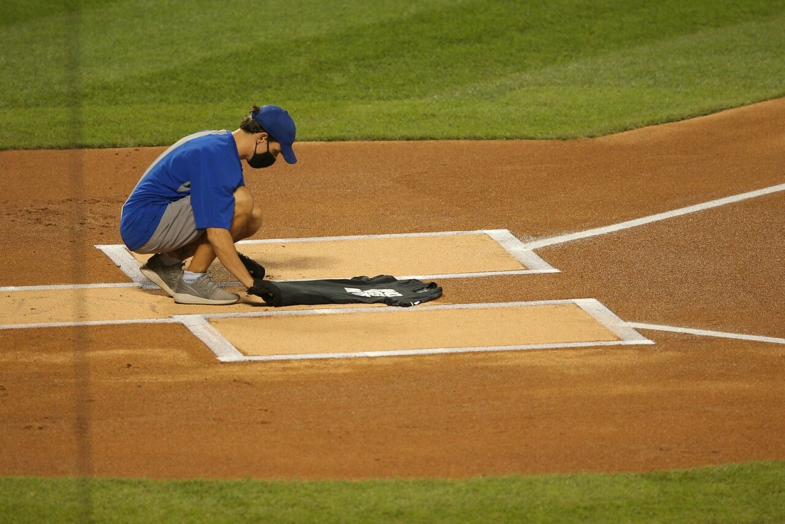 El gesto de la NBA contra el racismo se extiende por todo EEUU