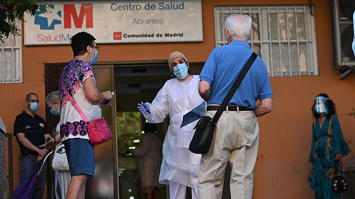 Telediario 1 - Los centros de salud se colapsan por la pandemia