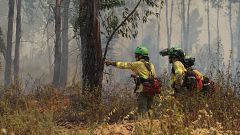 El incendio de Huelva quema ya 10.000 hectáreas y desaloja a más de 3.000 vecinos