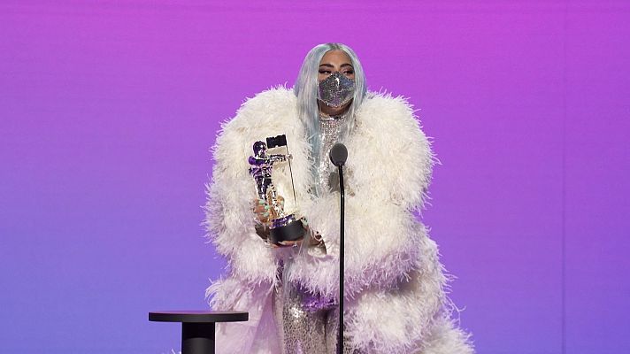 Telediario 1 - Lady Gaga triunfa en los premios MTV con cinco galardones