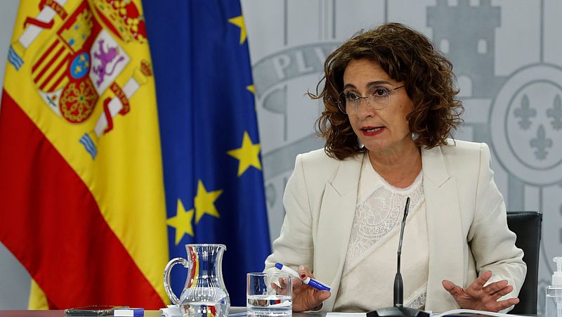 Montero va a repartir hoy 2.000 millones en educación para las CC.AA. - Informativo 24h | Ver