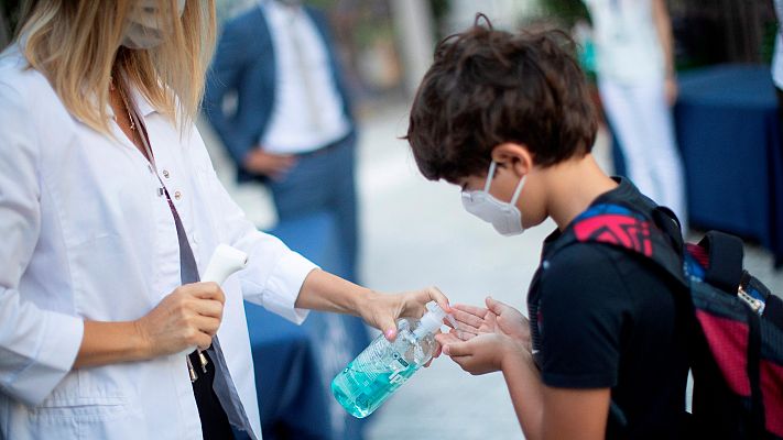 Autobuses, patios y comedores: así se prepara la vuelta al cole más allá del aula