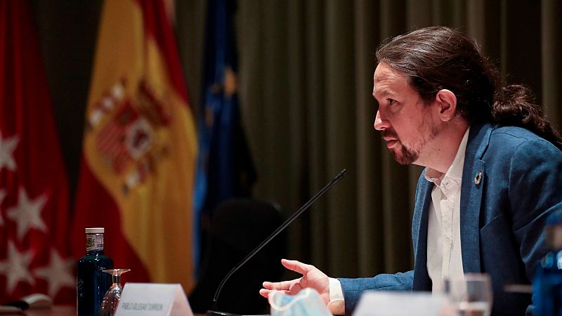 Iglesias matiza a Montero y asegura que los padres de niños en cuarentena y PCR negativa podrán cobrar la baja