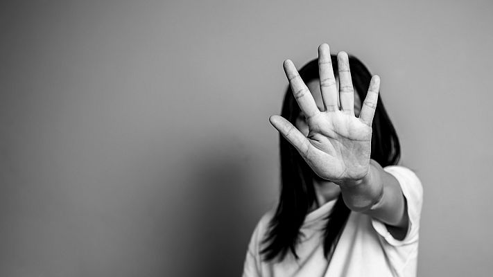 Telediario 1 - Indiganación en Israel por una violación múltiple