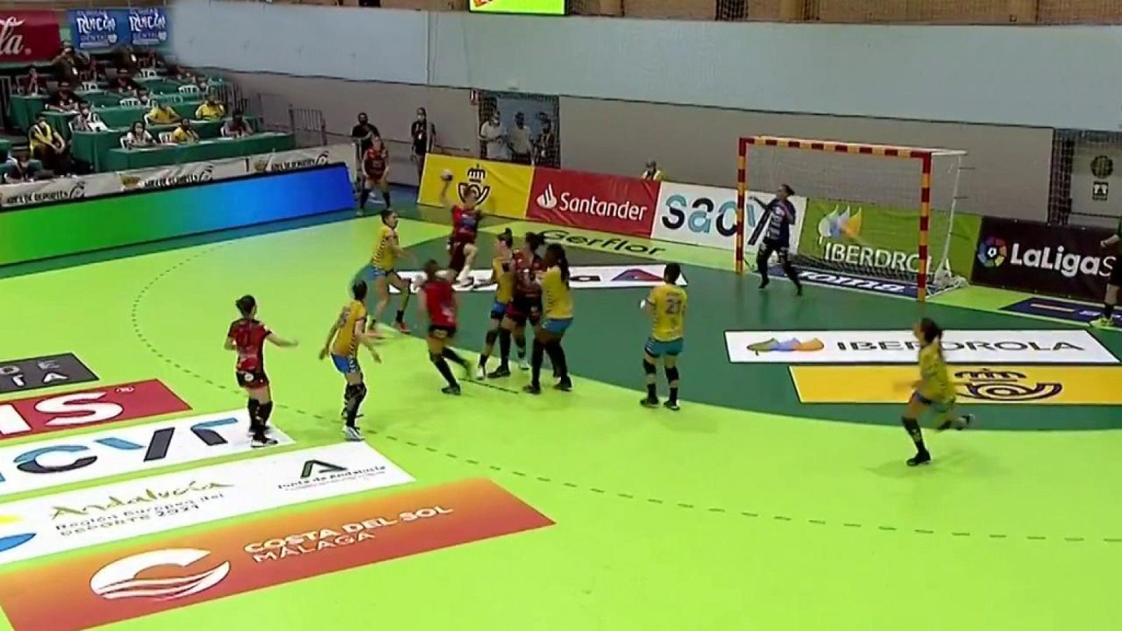 Balonmano - Copa de la Reina 1/4 final: Rincón Fertilidad Málaga - Rocasa Gran Canaria - RTVE.es