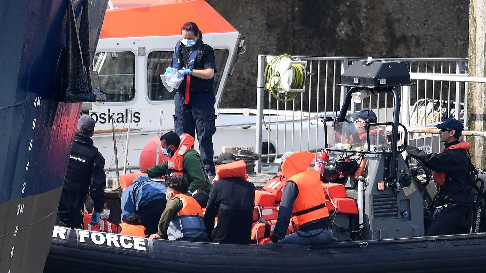 Unos 1.500 inmigrantes, desde el mes de agosto, han llegado al Reino Unido cruzando el Canal de la Mancha