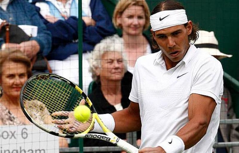   Nadal debuta en individuales en Montreal después de su lesion de rodilla. Verdasco ganó a Feliciano López y Ferrer también pasa de ronda y ahora se enfrentará Rafa Nadal. Federer tuvo que emplearse a fondo para ganar al canadiense Niemeyer.