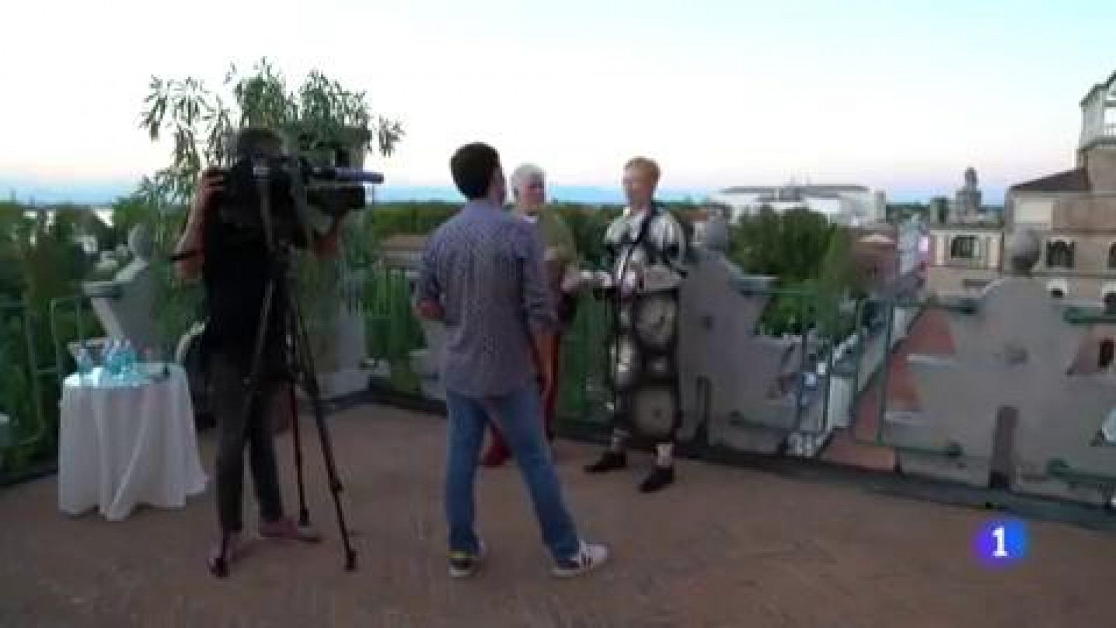 Telediario 1: Pedro Almodóvar y Tilda Swinton, un encuentro de cine y fe | RTVE Play