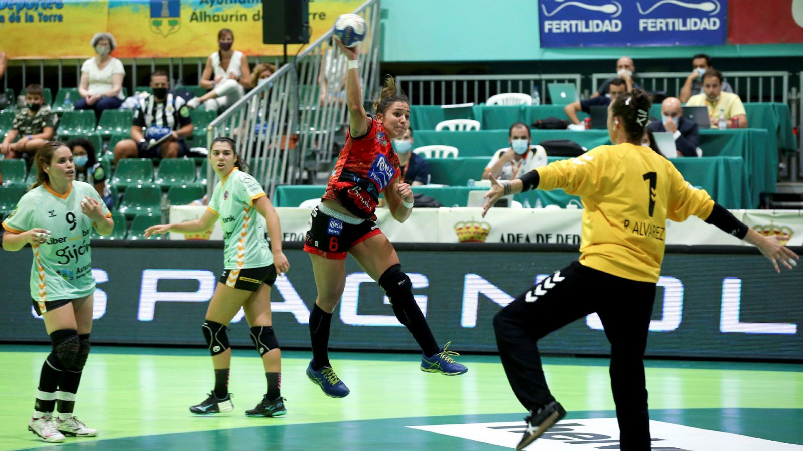 Balonmano - Copa de la Reina 1ª semifinal: Liberbank Gijón - Rincón Fertilidad Malága - RTVE.es