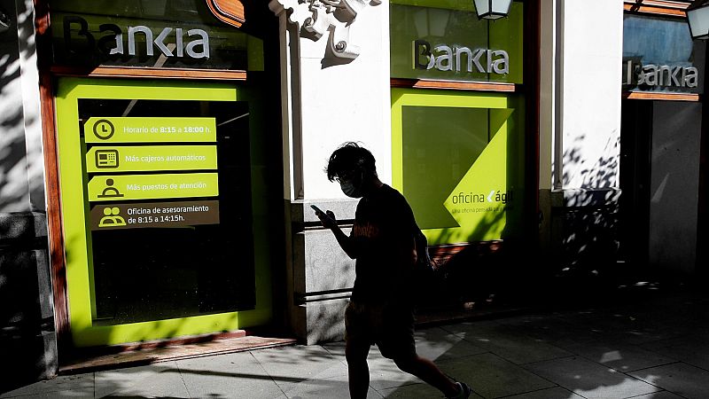 CaixaBank y Bankia abren la puerta a una nueva ola de fusiones bancarias