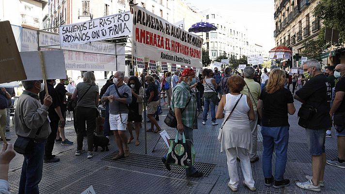 Telediario 1 - Los comerciantes del Rastro madrileño protestan se manifiestan por décimo domingo consecutivo