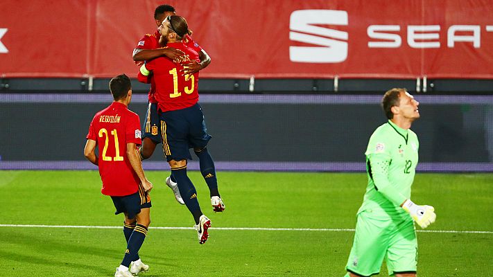 Sergio Ramos convierte un penalti comentido sobre Ansu Fati (España 1-0 Ucrania)