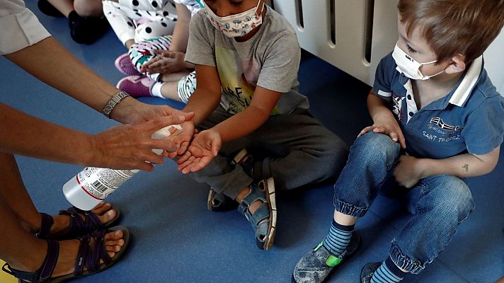 Telediario 1 - Este lunes comienzan las clases en Aragón, Cantabria, Comunidad Valenciana, País Vasco y la Rioja