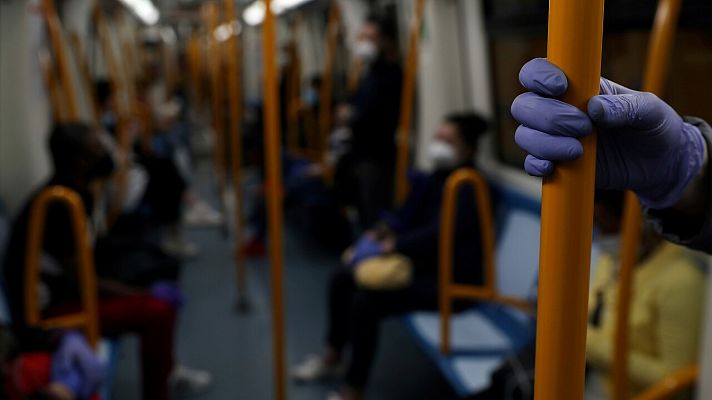La vuelta al trabajo: el transporte público comienzan a recuperar la actividad tras las vacaciones y la pandemia