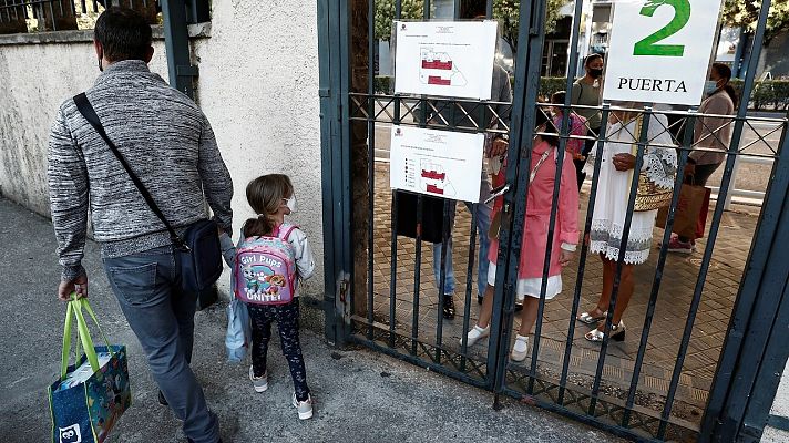 Simón asegura que el impacto de la vuelta al cole no será "excesivo" si se actúa con responsabilidad y se aplican los mecanismos adecuados