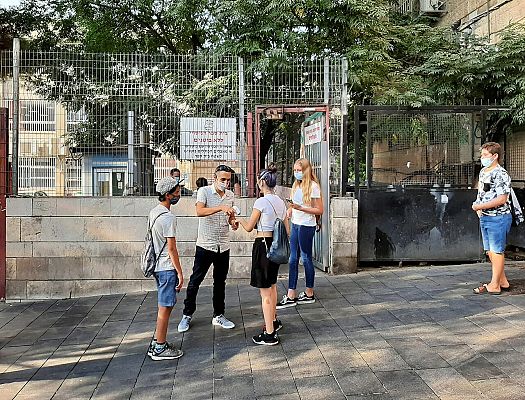 Telediario 1 - La nueva normalidad en la vuelta al cole: mascarillas, geles y grupos burbuja