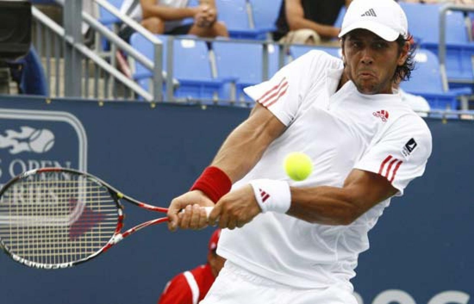 El tenista español Fernando Verdasco pasa a octavos de final del Masters 1.000 de Montreal tras derrotar por un doble 6-1 al francés Leonardo Mayer.