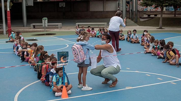 Telediario 1 - Los colegios extreman las precauciones en recreo y comedor