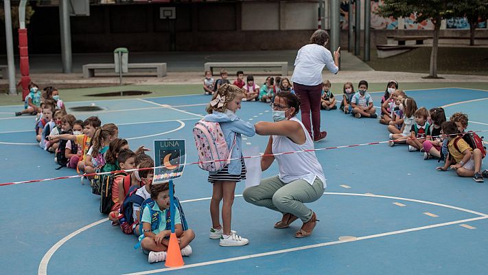 Los colegios extreman las precauciones en recreo y comedor