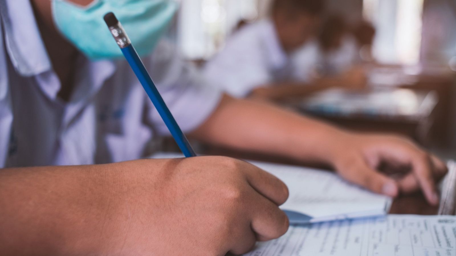 Coronavirus: Un colegio rural vuelve a recibir alumnos tras más de 40 años cerrado - RTVE.es