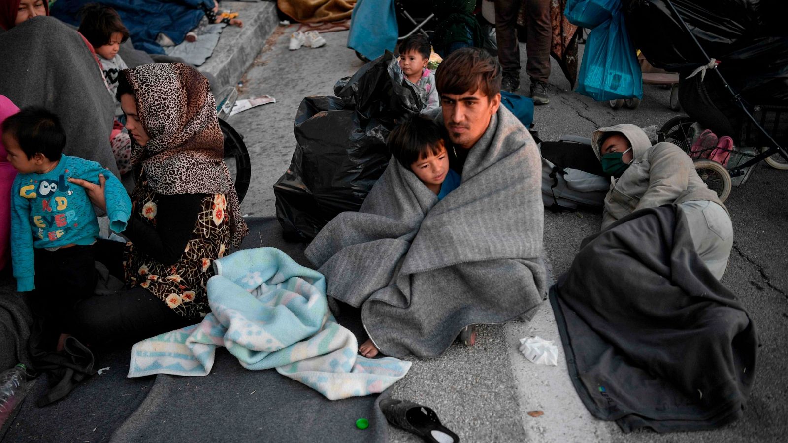 Más de 12.000 refugiados a la intemperie en Lesbos