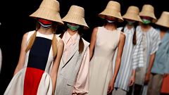 La semana de la moda de Madrid ha comenzado este jueves con grandes medidas de seguridad por el coronavirus