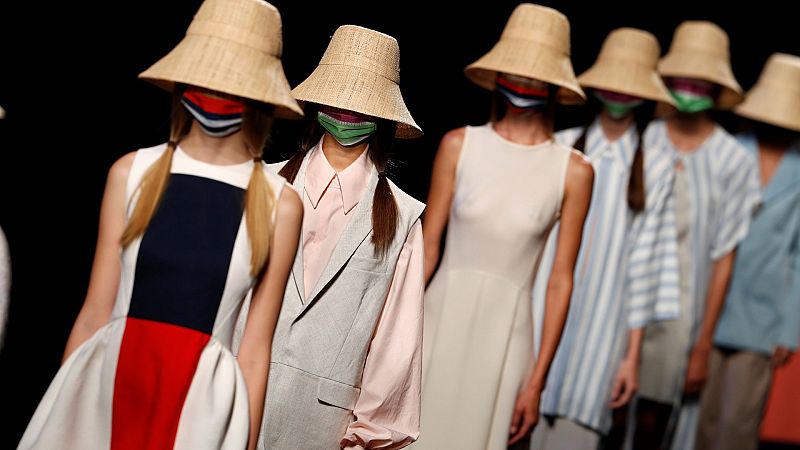 La semana de la moda de Madrid ha comenzado este jueves con grandes medidas de seguridad por el coronavirus