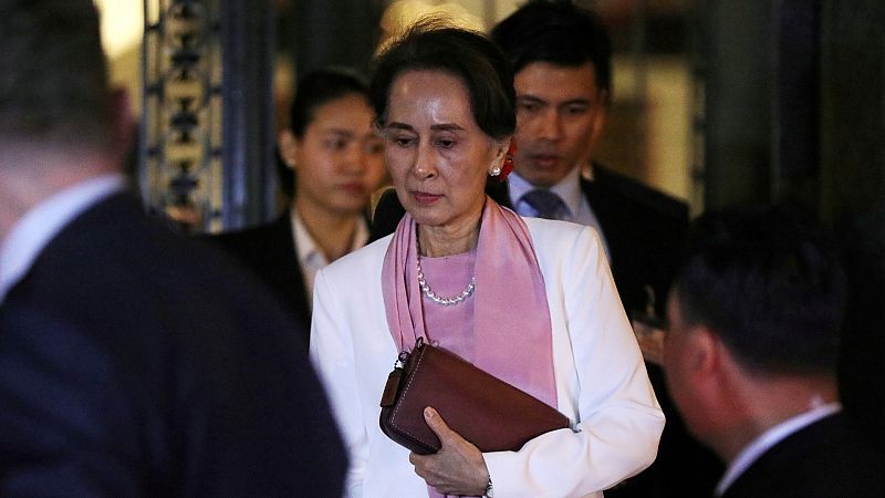 La Eurocámara retira el Sájarov a Aung San Suu Kyi