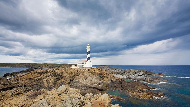 Chubascos o tormentas localmente fuertes en Menorca - Ver ahora