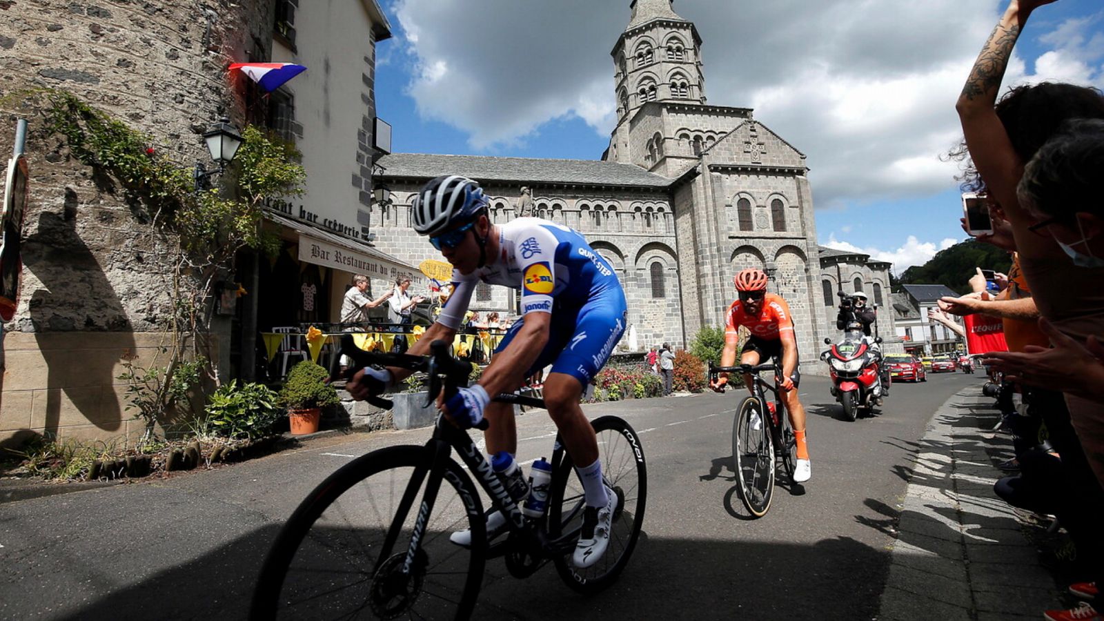 Ciclismo -13ª etapa: Châtel-Guyon > Puy Mary Cantal (1) - RTVE.es